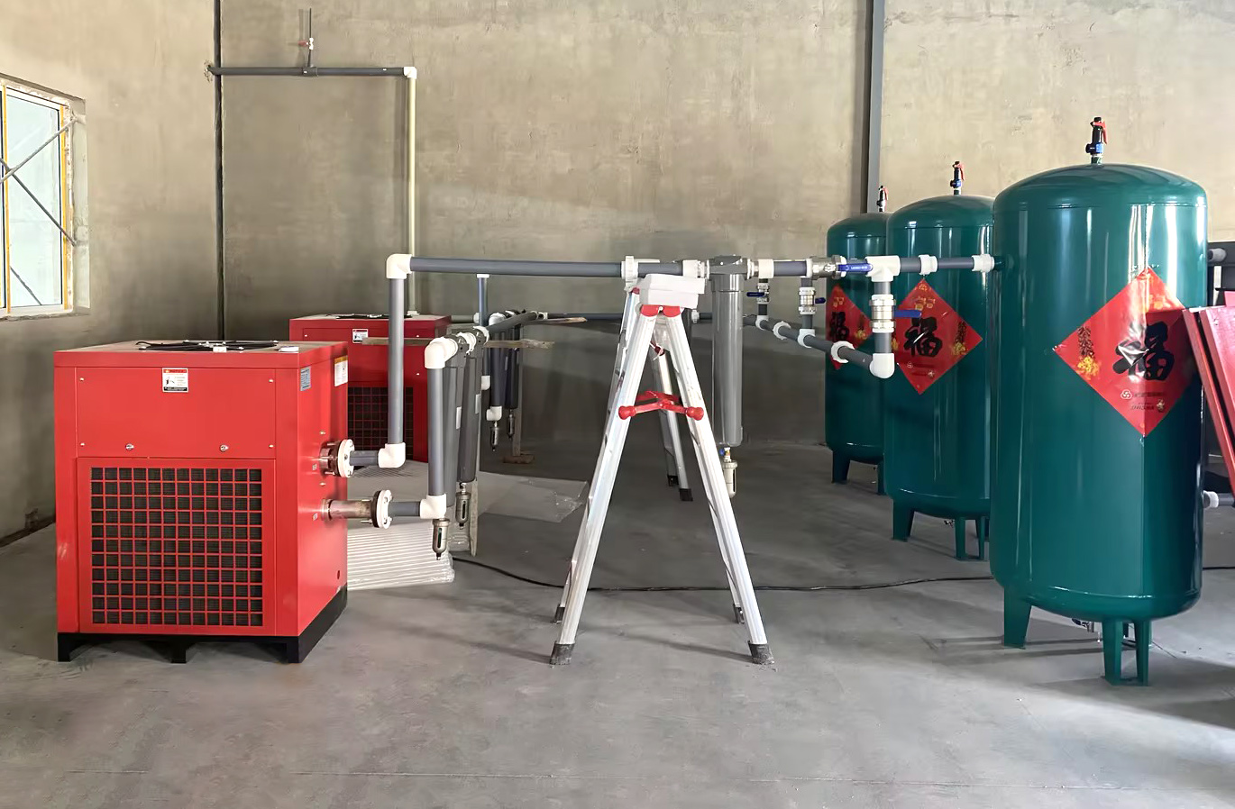 Chorvachilik sanoatida ishlab chiqaradigan uskunalar: Ikki vint (90 kw) havo kompressorlari yordam beruvchi samarali va energiya tejashga erishmoqda?